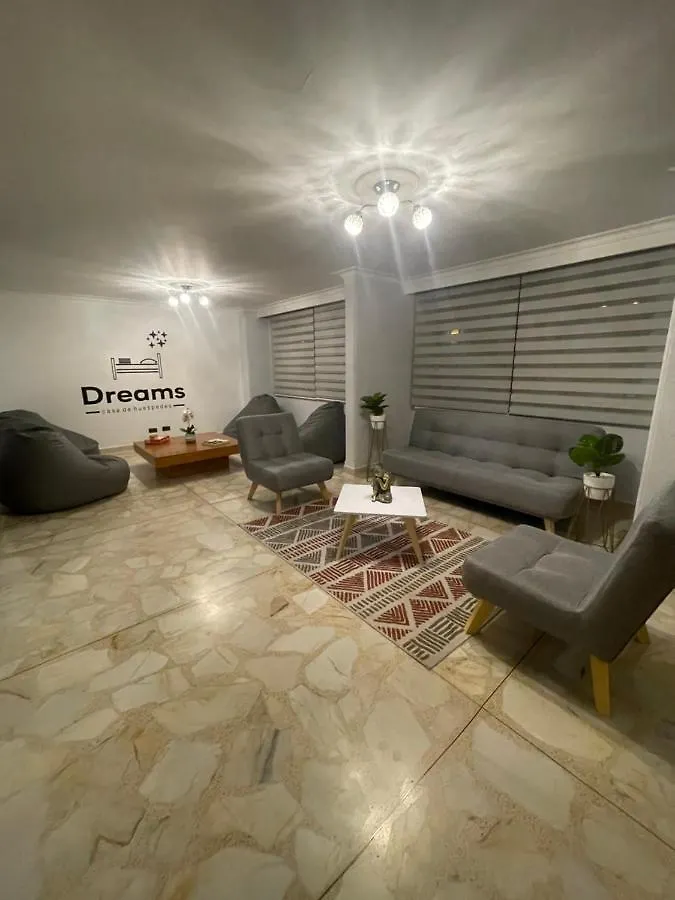 Habitación en casa particular Nuevo y Comodo Alojamiento Laureles, Habitación Privada Medellín