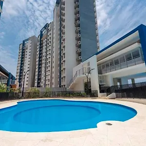 hermoso-apartamento-con-piscina-jacuzzi-y-sauna-dentro.cartagena-hotels.org/